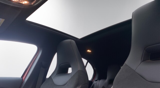 MERCEDES-BENZ A 250 AMG Line 4Matic