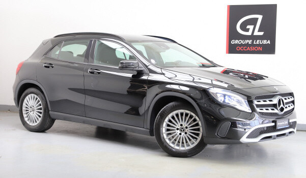 MERCEDES-BENZ GLA 220 4Matic
