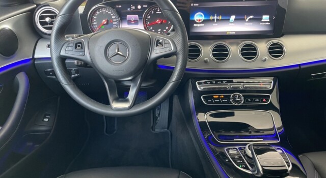 MERCEDES-BENZ E 200 Avantgarde 4 Matic 9G-Tronic