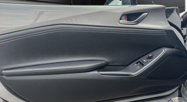 MAZDA MX-5 Skyactiv-G 132 Homura