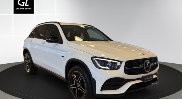 MERCEDES-BENZ GLC 300 e AMG Line 4Matic 9G-Tronic