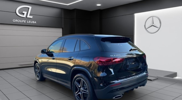 MERCEDES-BENZ GLA 250 4Matic 8G-DCT