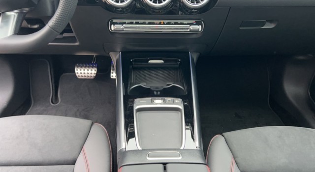 MERCEDES-BENZ GLA 220 4Matic 8G-DCT