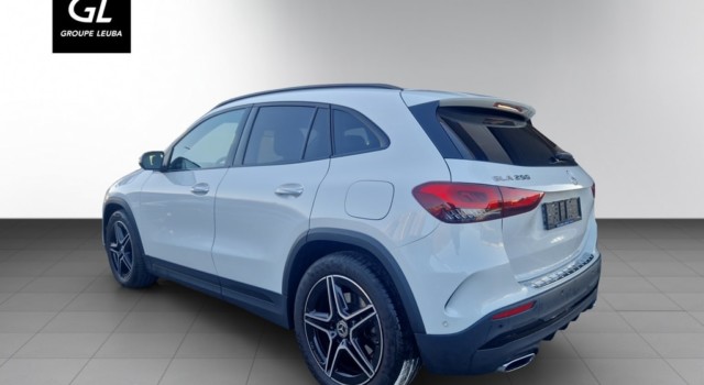 MERCEDES-BENZ GLA 250 AMG Line 4Matic