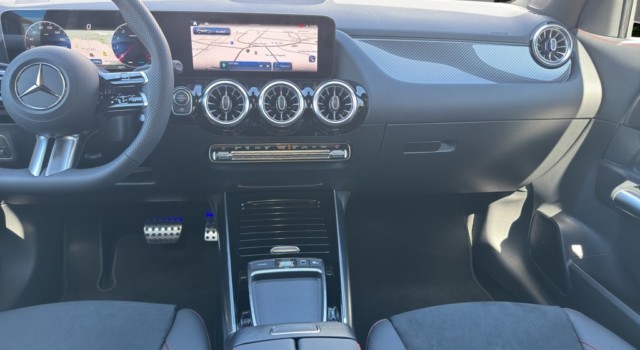 MERCEDES-BENZ GLA 250 4Matic 8G-DCT