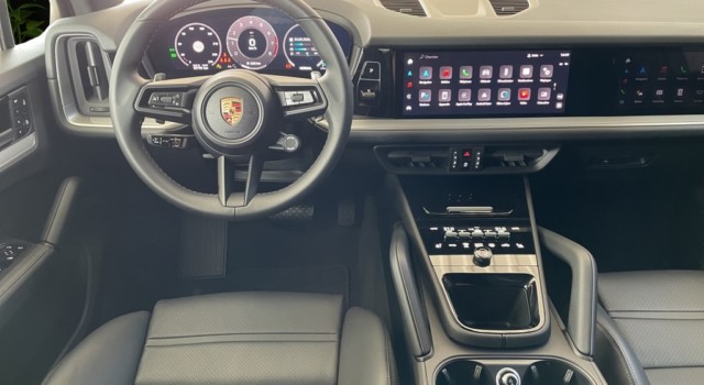 PORSCHE CAYENNE Tiptronic