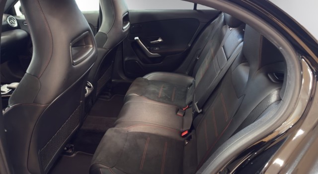 MERCEDES-BENZ A 180 Night Star 7G-DCT
