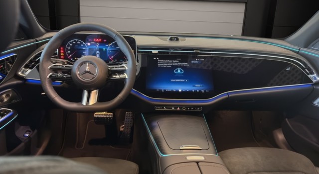 MERCEDES-BENZ E 220 d T 9G-Tronic