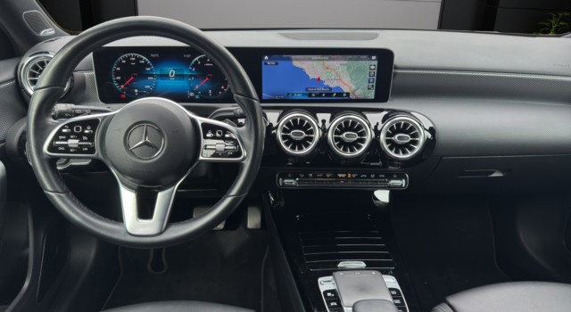 MERCEDES-BENZ A 220 Progressive 4Matic