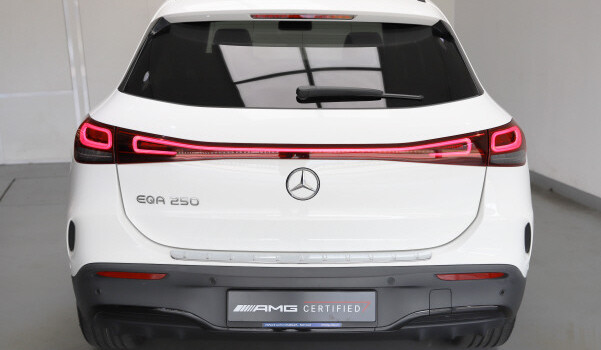MERCEDES-BENZ EQA 250 AMG Line