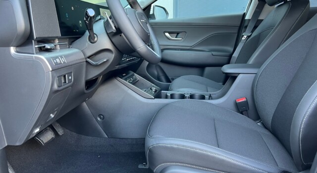 HYUNDAI KONA EV 48.4 kWh Amplia