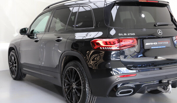 MERCEDES-BENZ GLB 250 4Matic AMG Line 8G-Tronic