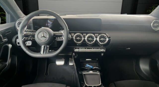 MERCEDES-BENZ A 250 e EQ Star 8G-DCT