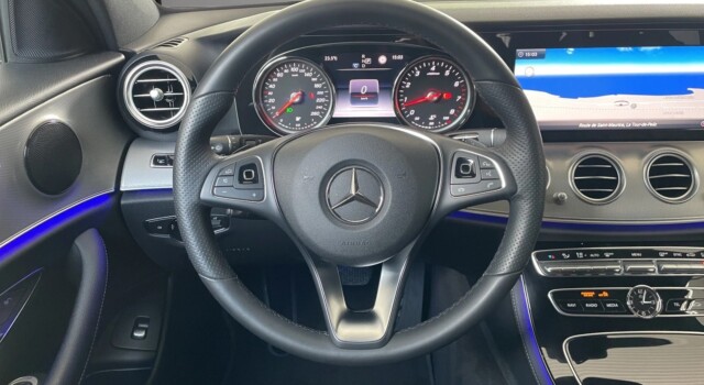 MERCEDES-BENZ E 200 Avantgarde 4 Matic 9G-Tronic