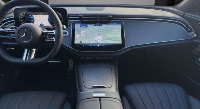 MERCEDES-BENZ E 300 de T 4Matic 9G-Tronic