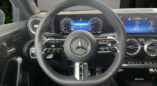 MERCEDES-BENZ A 250 e EQ Star 8G-DCT