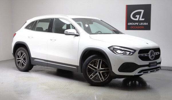 MERCEDES-BENZ GLA 250 Progressive4Matic