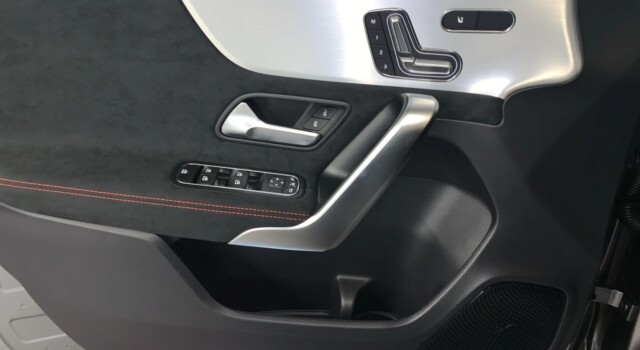 MERCEDES-BENZ A 180 d 8G-DCT