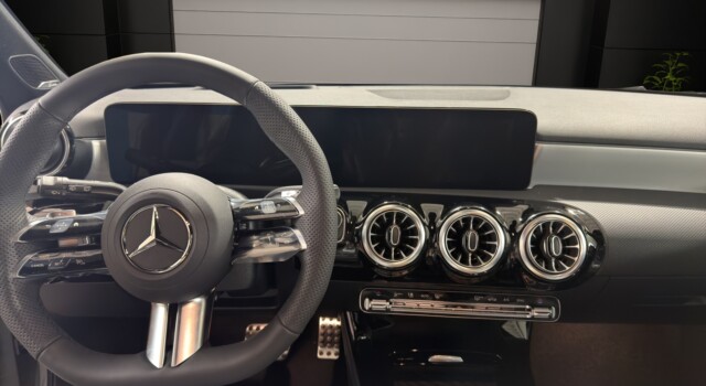 MERCEDES-BENZ A 220 4Matic 8G-DCT