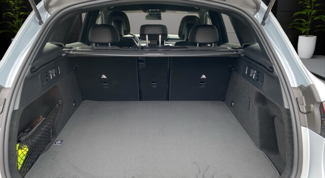 MERCEDES-BENZ GLC 300 4Matic AMG Line 9G-Tronic