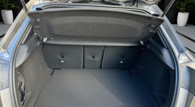 MERCEDES-BENZ A 180 Night Star 7G-DCT