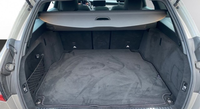 MERCEDES-BENZ C 200 Swiss Star AMG L.4M