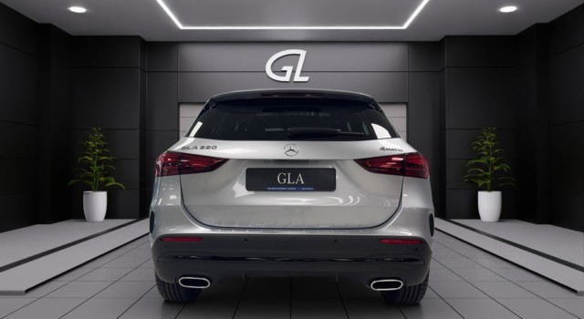 MERCEDES-BENZ GLA 220 4Matic 8G-DCT