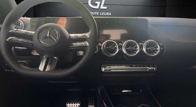 MERCEDES-BENZ EQA 350 66,5 kWh 4Matic Excellence