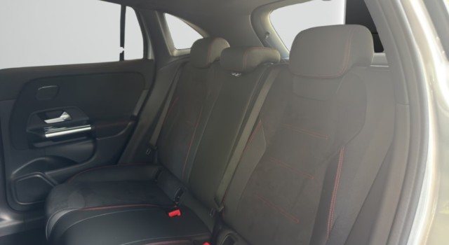 MERCEDES-BENZ GLA 250 e EQ Star 8G-DCT