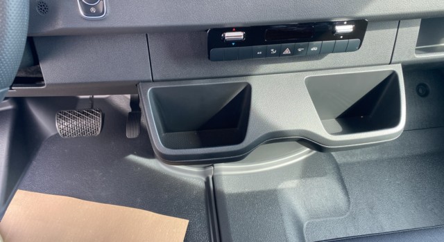 MERCEDES-BENZ Sprinter 319 CDI Lang 9G-TRONIC