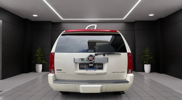 CADILLAC ESCALADE 6.2 Sport Luxury