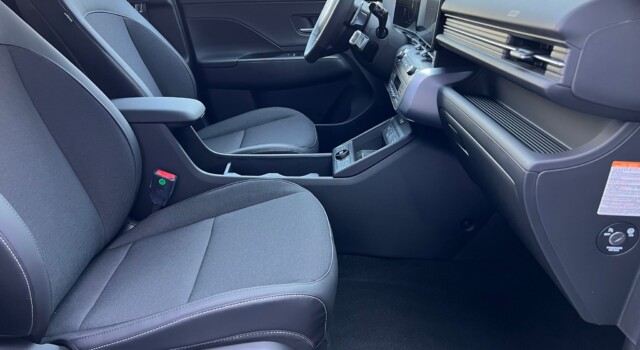 HYUNDAI KONA EV 48.4 kWh Amplia