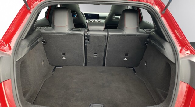 MERCEDES-BENZ A 250 AMG Line 4Matic
