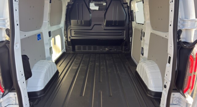 FORD TRANSIT CUSTOM Van 320 L1H1 65kWh Trend