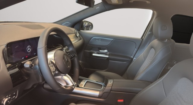 MERCEDES-BENZ GLA 220 d 4Matic 8G-DCT