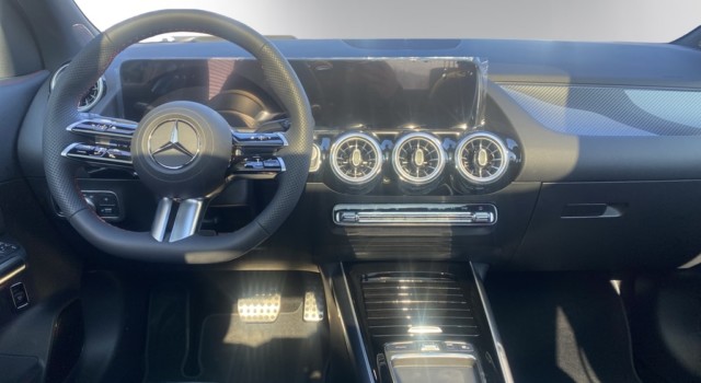 MERCEDES-BENZ GLA 250 4Matic Swiss Star