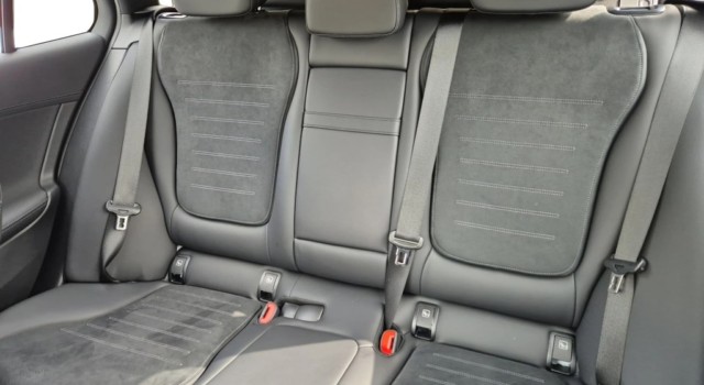 MERCEDES-BENZ C 220 d T 4 Matic Swiss Star