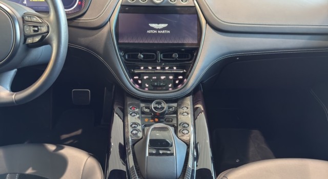 ASTON MARTIN DBX 4.0 V8 707
