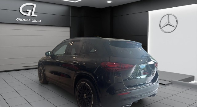 MERCEDES-BENZ GLB 220 GLA 220 4Matic 8G-Tronic