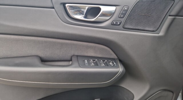 VOLVO XC60 T8 eAWD Polestar