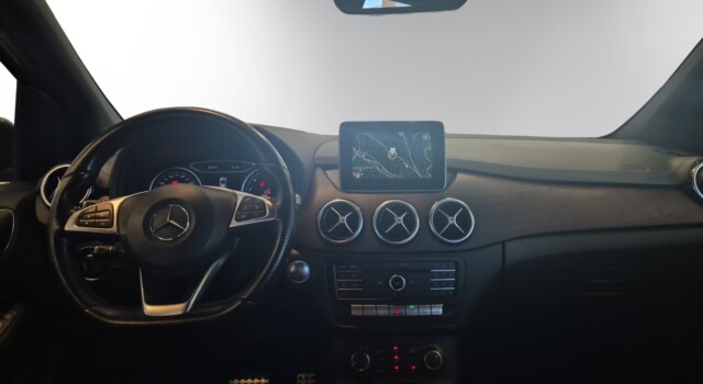 MERCEDES-BENZ B 220 AMG Line 4Matic