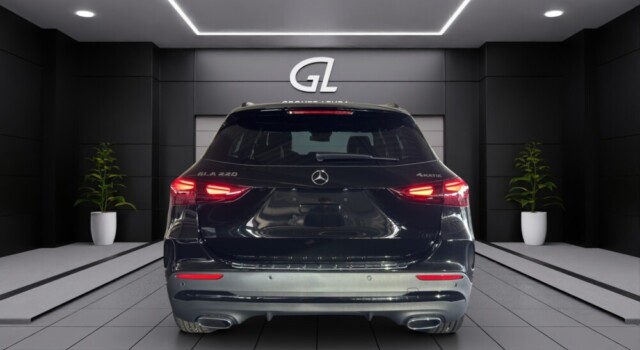 MERCEDES-BENZ GLA 220 4Matic 8G-DCT