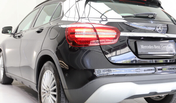 MERCEDES-BENZ GLA 220 4Matic