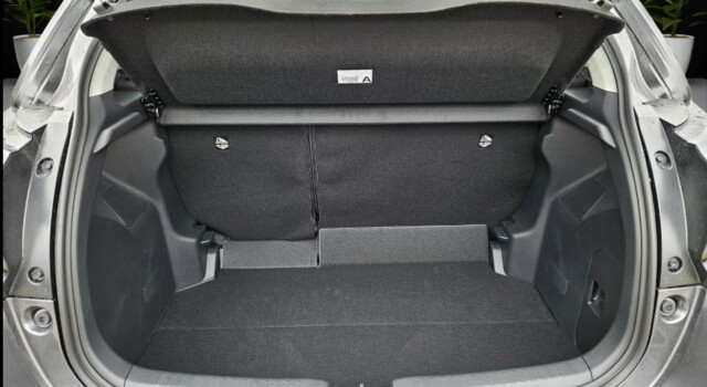 MAZDA 2 Hybrid Homura