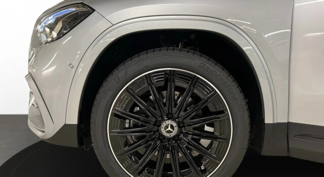 MERCEDES-BENZ GLA 250 4Matic 8G-DCT Swiss Star