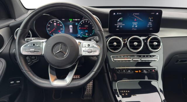 MERCEDES-BENZ GLC 300 e AMG Line 4Matic