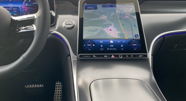 MERCEDES-BENZ GLC 300 4Matic AMG Line 9G-Tronic