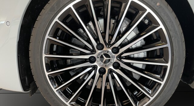 MERCEDES-BENZ C 200 4 Matic