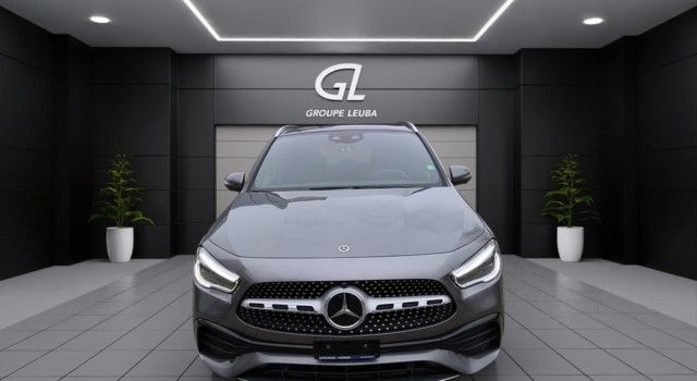 MERCEDES-BENZ GLA 250 AMG Line 4Matic