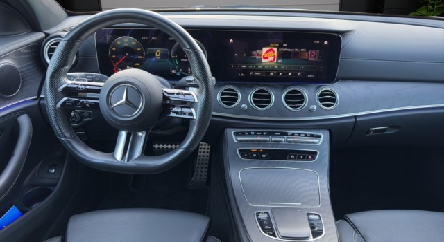 MERCEDES-BENZ E 220 d T 4M AMG Line